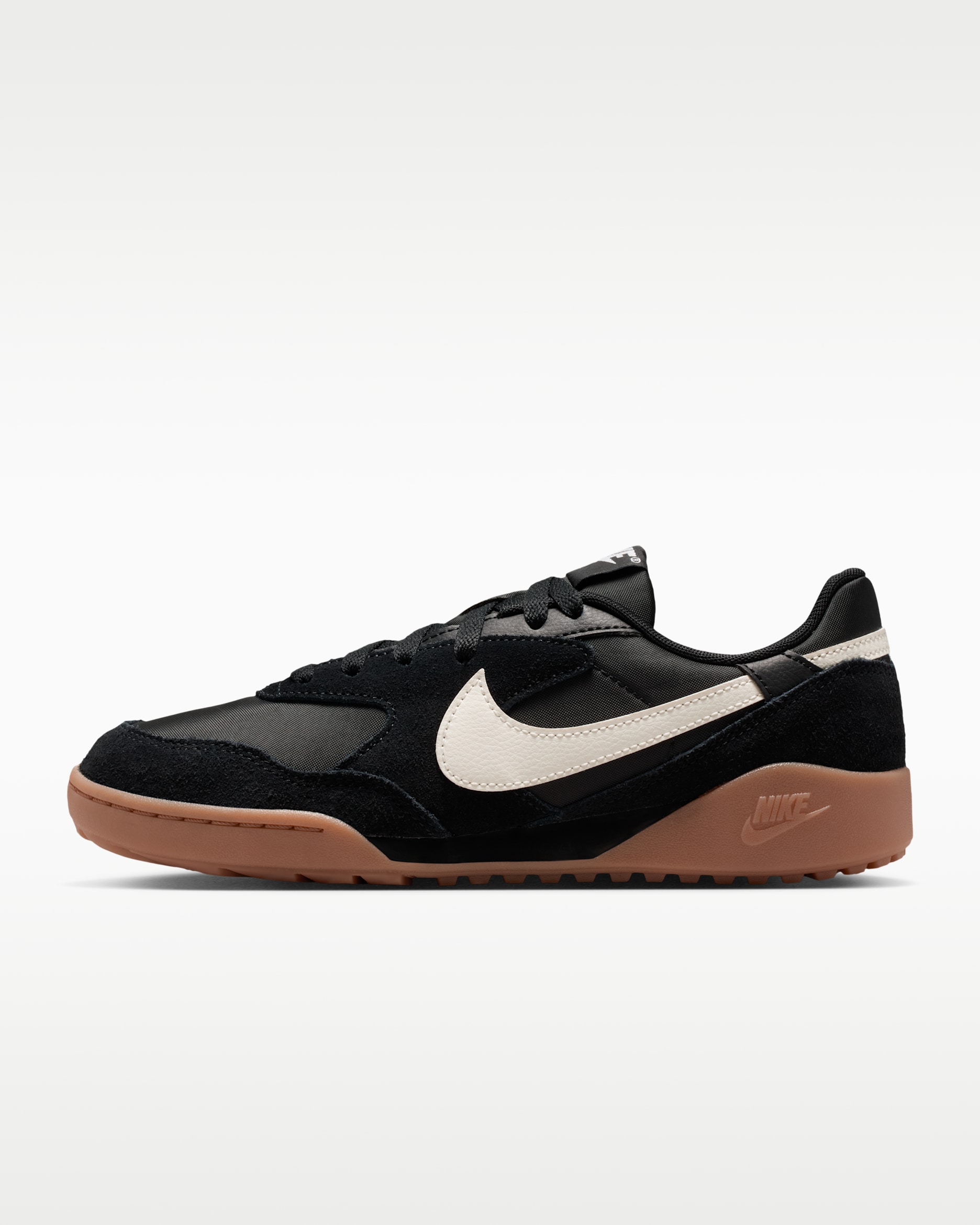 ネロ Nike Terra Manta Suede Women's Shoes. Nike RO